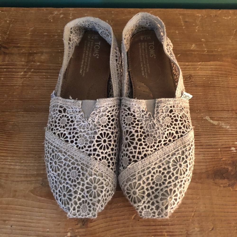 Floral lace classic Crocheted Toms